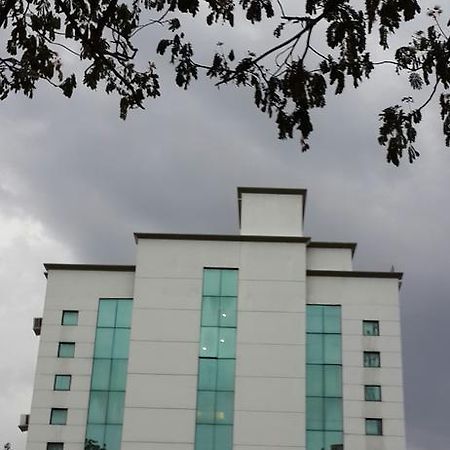 Hotel Planet Mount Ченнаї Екстер'єр фото